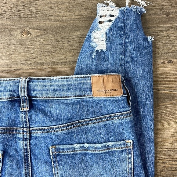 American Eagle Women’s Distressed Highest Rise Jegging, size 4 - Picture 12 of 13